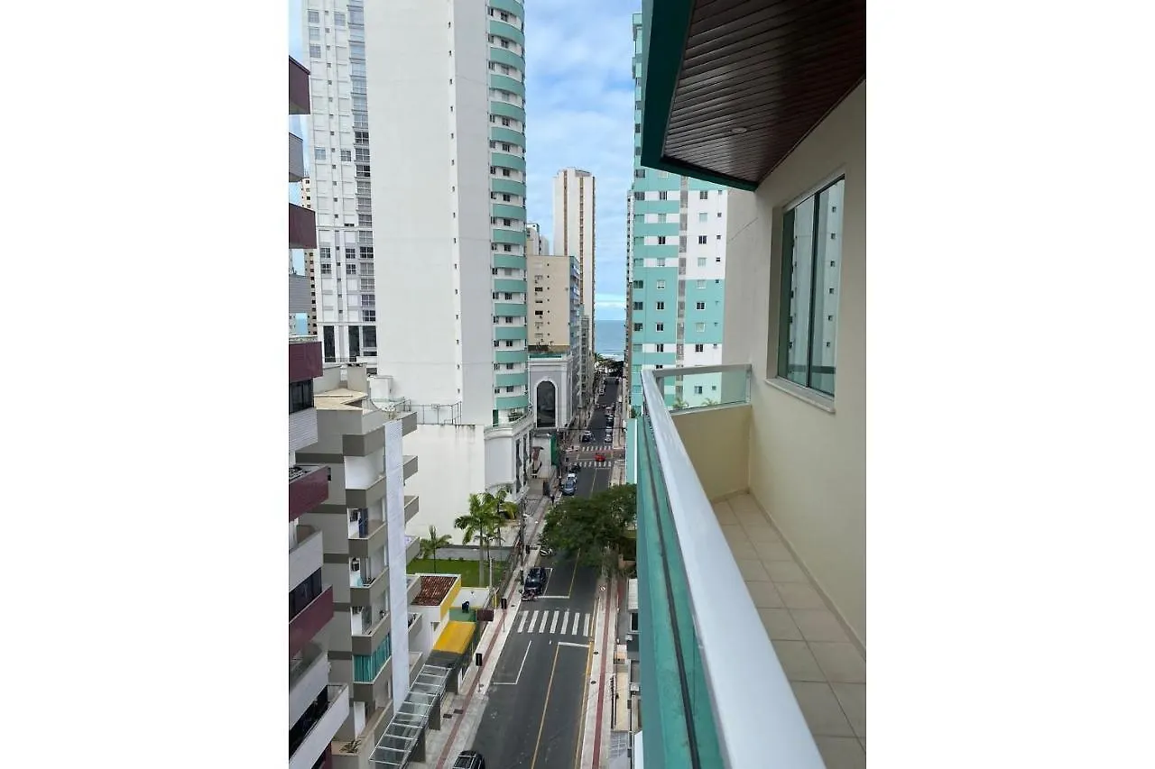 Apto 2 dormitórios, quadra mar com garagem e ar condicionado Balneário Camboriú Brasil